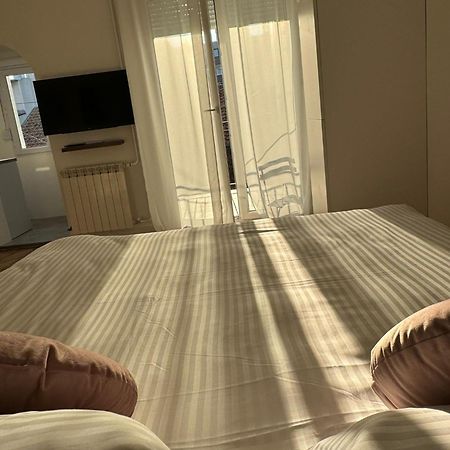 Balconia Sunny Apartment In Centre Of Belgrad Exterior foto