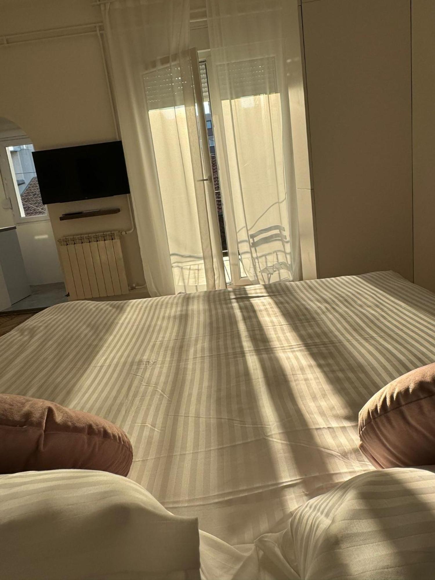 Balconia Sunny Apartment In Centre Of Belgrad Exterior foto
