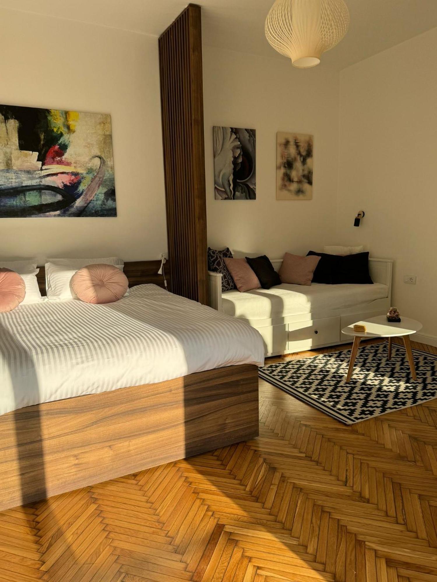Balconia Sunny Apartment In Centre Of Belgrad Exterior foto